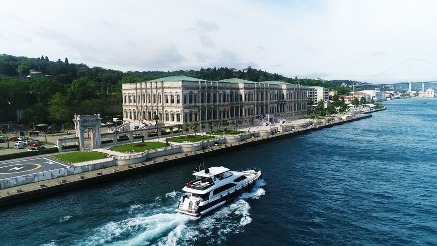 Istanbul: Dolmabahce Palace Tour and Bosphorus Yacht Cruise - Kanlıca yogurt stop: a short taste, not a whole side quest