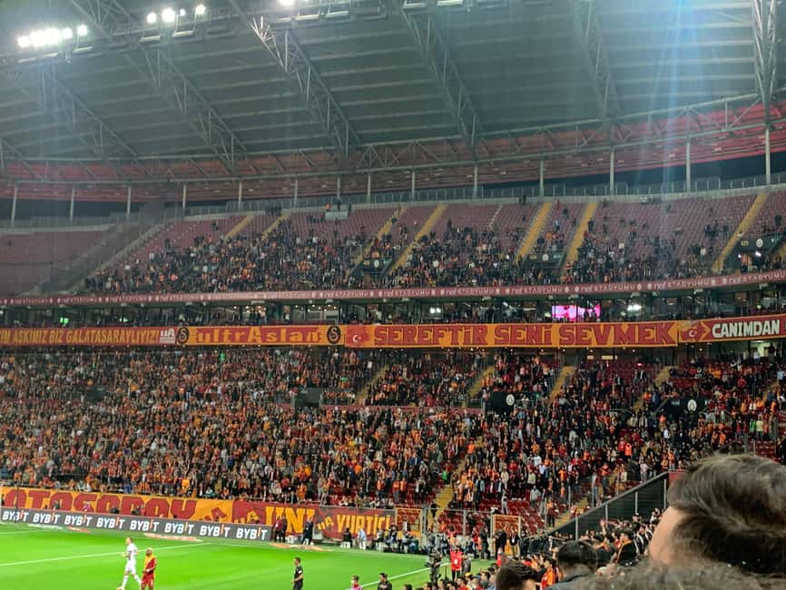 Istanbul: Enjoy a football match day experience with Local - Food, drinks, and what you pay for