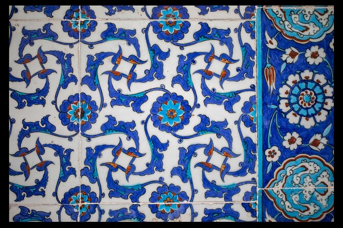 Istanbul Essentials For First Timers - Gülhane Park and Sultan Ahmed III Fountain: where the palace story starts