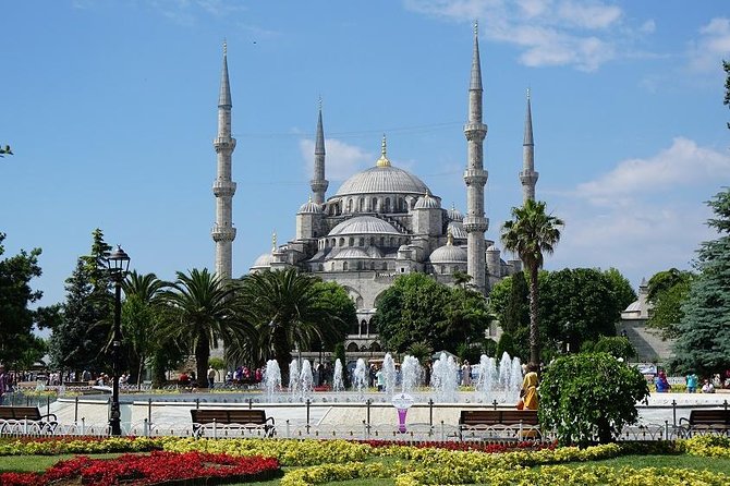 Istanbul Essentials – Skip-the-Line Full-Day Experience - Grand Bazaar: your shopping hour, with optional carpet artistry