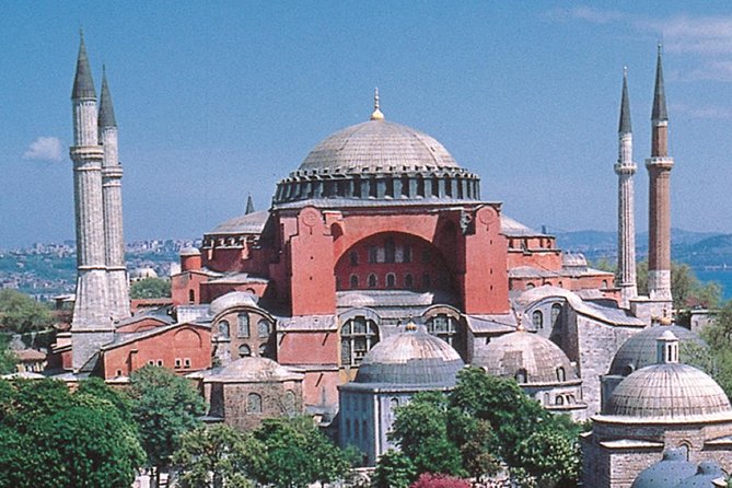 Istanbul Essentials – Skip-the-Line Full-Day Experience - Hagia Sophia Grand Mosque: what you get in 1 hour, and what costs extra