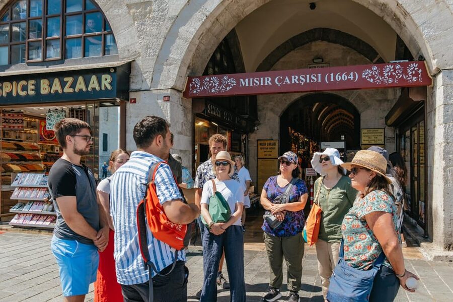 Istanbul: European and Asian Side Guided Foodie Walking Tour - Moda District for Tea, Street Food, and Dondurma Finish