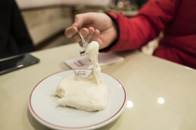 Istanbul Evening Food Tour: The Best Bites of Taksim and Karaköy - Stops 2 Through 7: How the Tour Builds Variety Across Taksim and Karaköy