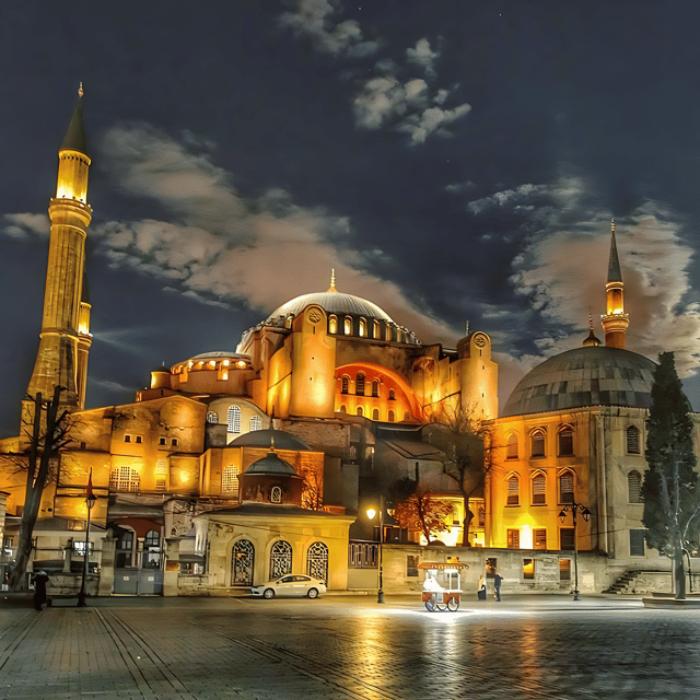 Istanbul: Exclusive Istanbul Night Tour with Private VIP Car - Value: what you’re really paying for at $118 per group