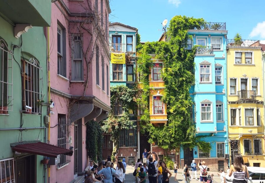 Istanbul: Fener & Balat Guided Tour through Colored Streets - Fener and Balat: Istanbul’s colored-street alternative to the usual sights