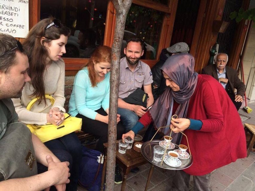 Istanbul: Fener, Balat, Old Greek and Jewish Quarter Tour - Meeting at the Spice Bazaar, then heading west on local transit