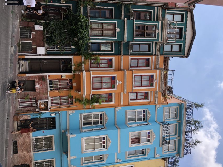 Istanbul: Fener, Balat, Old Greek and Jewish Quarter Tour - Walking the Byzantine city walls, then stepping into everyday residential Istanbul
