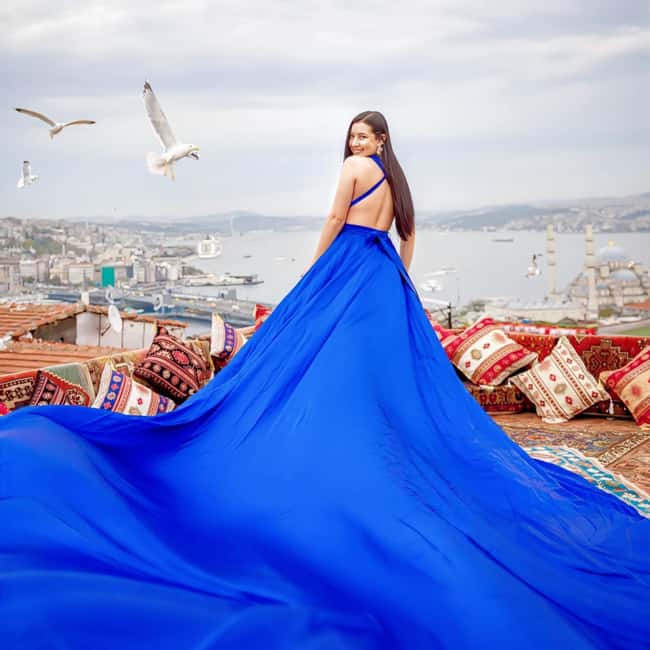 Istanbul: Flying Dress Photoshoot at Rooftop Terrace - How the 20-minute session usually plays out, from chat to rooftop