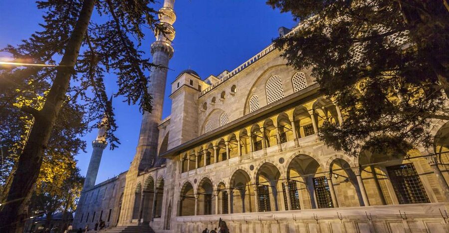 Istanbul: Full Day - Byzantine & Ottoman Relics Tour - Roman Hippodrome: the public stage behind Constantinople’s power plays