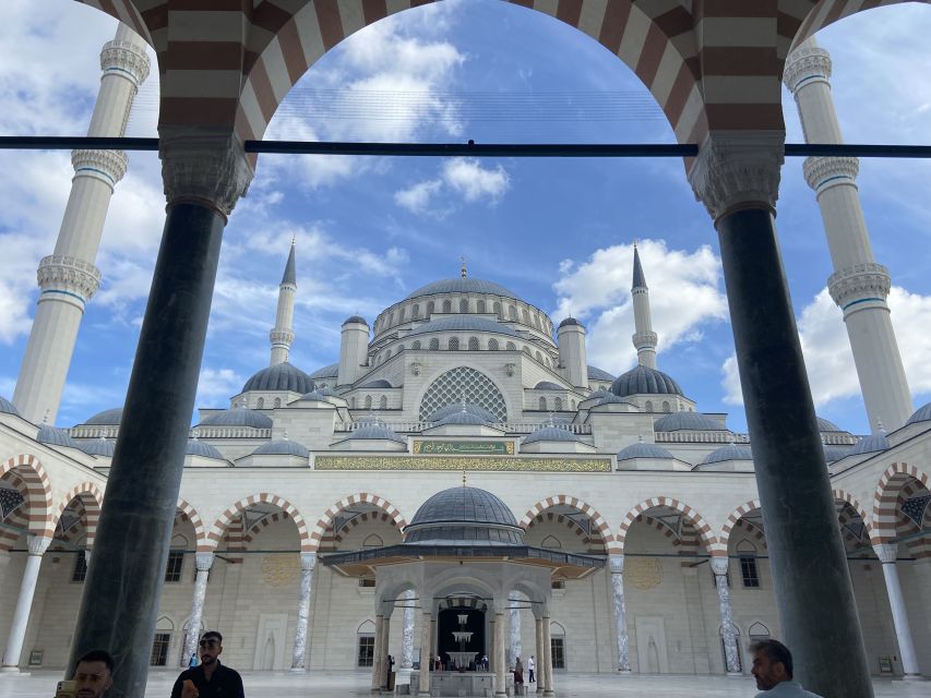 Istanbul: Full-Day Imperial & Asia Small Group Tour - Çamlıca Mosque and the photo-stop rhythm