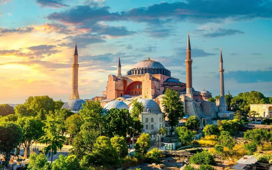 Istanbul: Full-Day Old City Tour And Sunset Bosphorus Cruise - Topkapi Palace visit time, plus the ticket reality