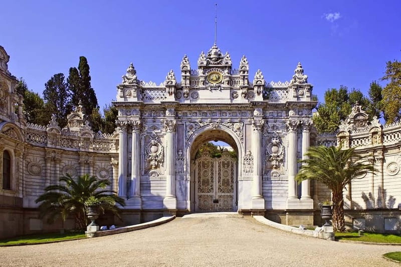 Istanbul: Full-Day Tour with Dolmabahce & Bosphorus Cruise - A route that actually helps you understand Istanbul