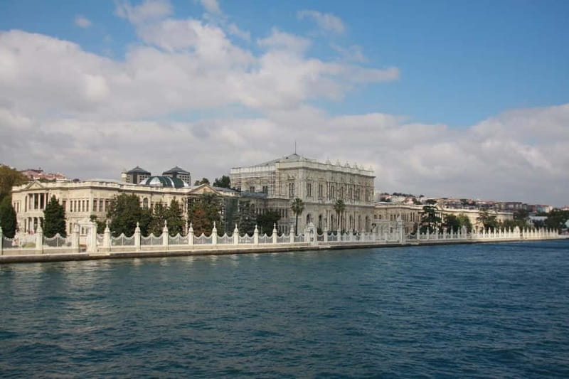 Istanbul: Full-Day Tour with Dolmabahce & Bosphorus Cruise - Dolmabahce Palace: where the Ottoman story looks real