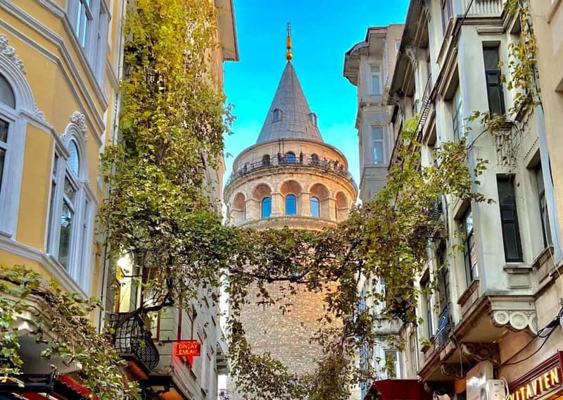 Istanbul: Galata Tower Entry Ticket with Audio Guide - The stairs and the top: Golden Horn and Bosphorus panoramas