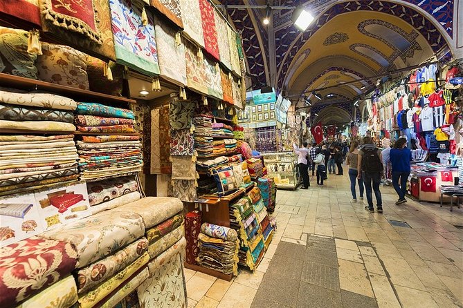 Istanbul Grand Bazaar and Egyptian Bazaar Shopping Tour - Sultanahmet Square: A Quick Reset in the Old City