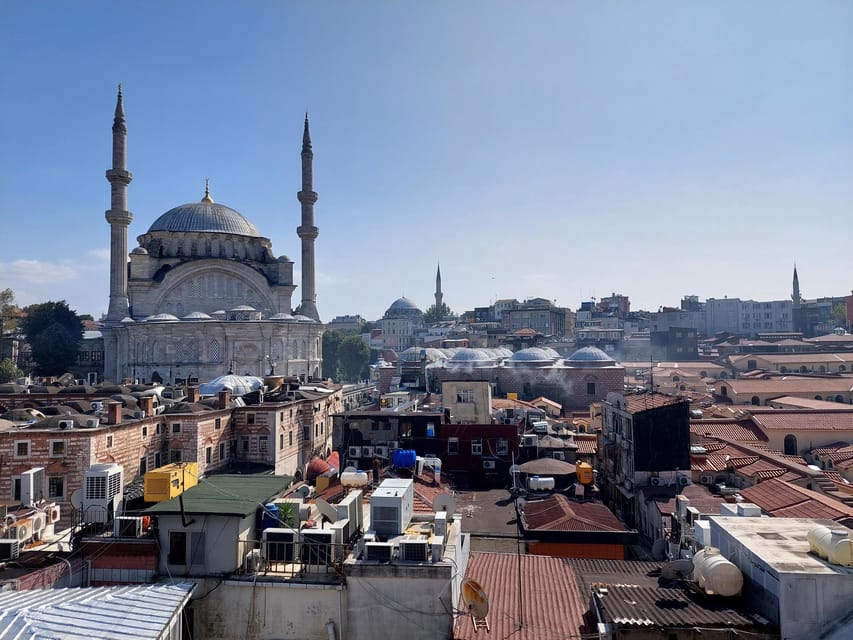 Istanbul Grand Bazaar: From Rooftops to the Secret Passages - Çemberlitaş and Nuruosmaniye: quick orientation stops that save you stress