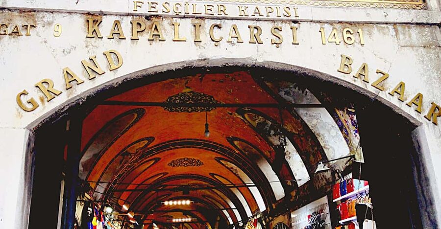 Istanbul: Grand Bazaar Shopping Experience with a Local - Entering Istanbul’s Grand Bazaar with a real-purpose guide