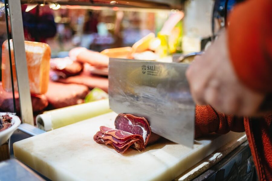Istanbul: Guided Food and Culture Tour - Pace, walking, and what to expect from 8 food stops in 4 hours