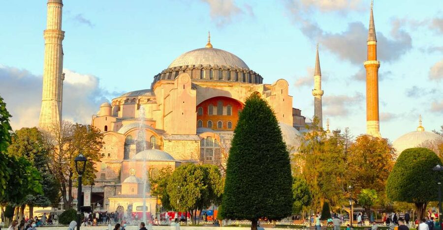 Istanbul: Guided Old City Tour and Bosphorus Sunset Cruise - How the day starts at the Museum of Turkish and Islamic Arts