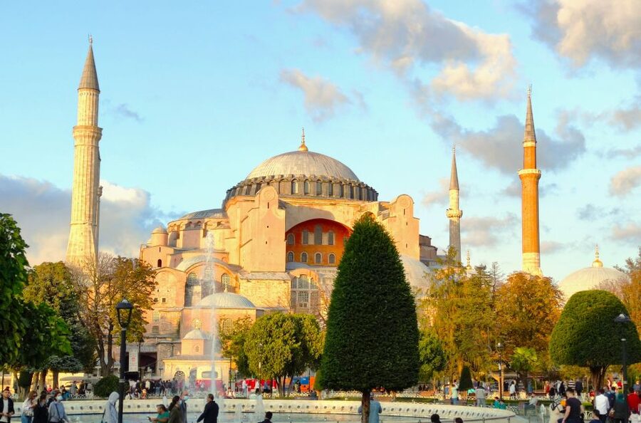 Istanbul: Guided Old City Tour and Bosphorus Sunset Cruise - Sultanahmet on foot, from the Hippodrome to the Blue Mosque