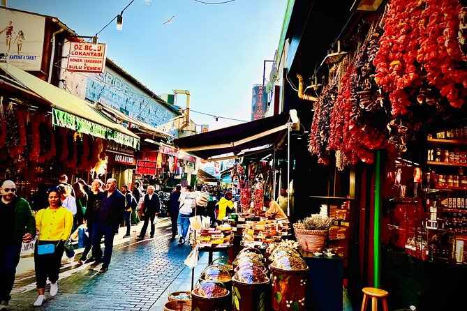 Istanbul Guided Street Food Tour Around European and Asian Sides - Kadıköy food market lunch: lahmacun, midye, and İskender kebap