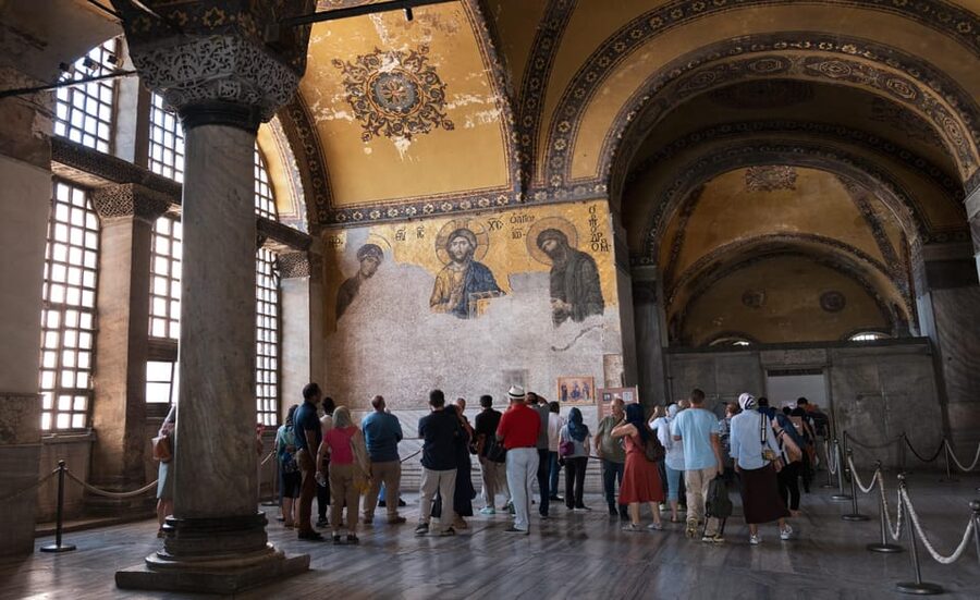Istanbul: Hagia Sophia & Basilica Cistern Tour with Tickets - Meeting in Sultanahmet, and the Galataport tram option for cruise days