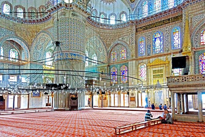 Istanbul: Hagia Sophia & Blue Mosque Guided & Small-Group Tour - Small group comfort: why max 14 people matters in Istanbul