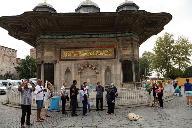 Istanbul: Hagia Sophia & Blue Mosque Guided & Small-Group Tour - Stop 4: Grand Bazaar time, shop stops, and how to avoid the hard sell