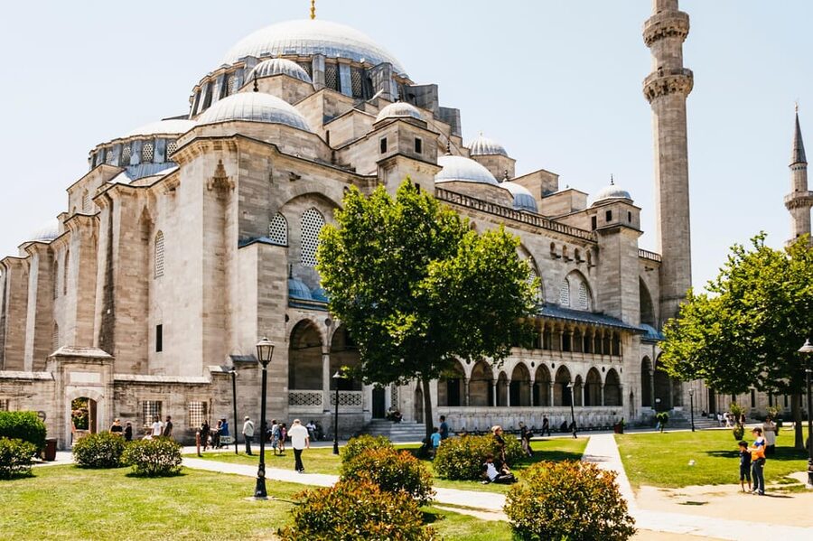 Istanbul: Hagia Sophia, Blue Mosque, Suleymaniye Mosque Tour - Why This 3-Mosque Walking Loop Works in 4 Hours