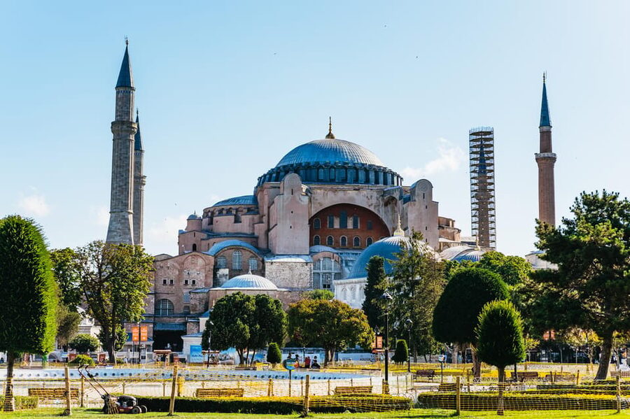 Istanbul: Hagia Sophia, Blue Mosque, Suleymaniye Mosque Tour - The Madrasah Stop: Coffee, Tea, and a Local Drink in a Historic Setting