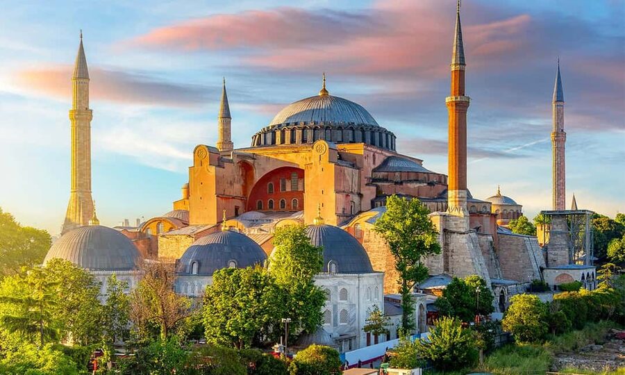 Istanbul: Hagia Sophia, Topkapi & Basilica Cistern Tickets - Topkapi Palace and the Harem: The Host Rules You Must Follow