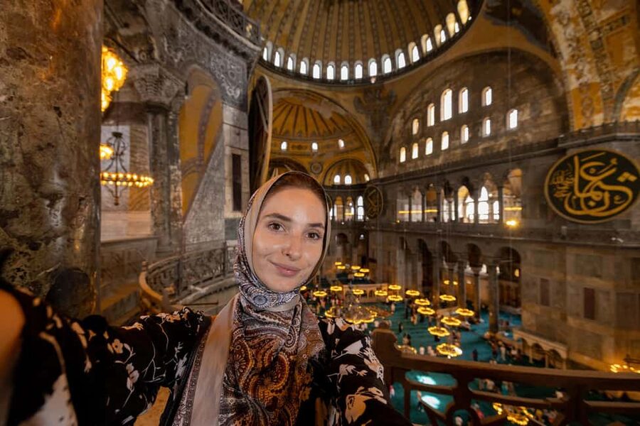 Istanbul: Hagia Sophia Tour with Optional Blue Mosque Tour - Who Should Book This Hagia Sophia Plus Blue Mosque Experience?
