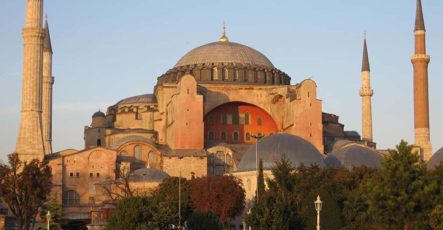 Istanbul: Half-Day Tour Including Hagia Sophia - Hagia Sophia: from Justinian basilica to museum