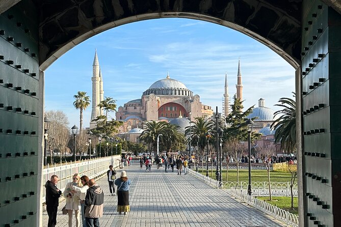 Istanbul Highlights Blue Mosque, Hagia Sophia, Cisterns and More! - Carpet and Textiles Stop: How to Make This One Work for You