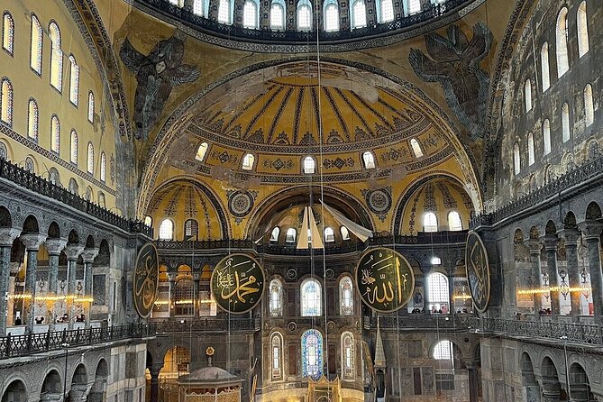 Istanbul Highlights guided tour - Hagia Sophia Grand Mosque: your 45-minute anchor, with separate admission
