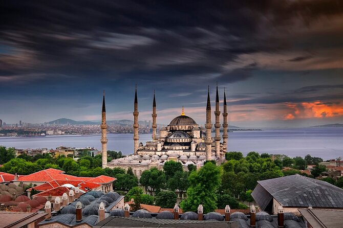 Istanbul Highlights: Guided Tour with Turkish Tea or Coffee - Hagia Sophia: plan for the €25 ticket and the scarf check