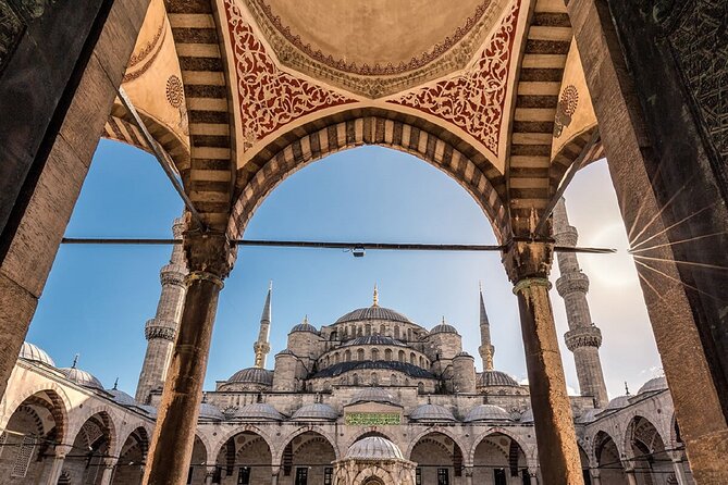 Istanbul Highlights: Half Day Morning Tour - Start point at Hagia Sophia: where the story begins