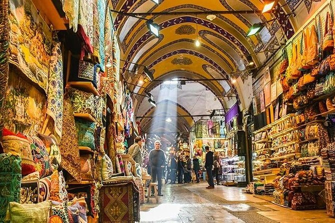 Istanbul Highlights Private Tour: Hotel Pick-Up & Drop-Off - Stop-by-stop in plain English: Blue Mosque, Grand Bazaar, Hagia Sophia area