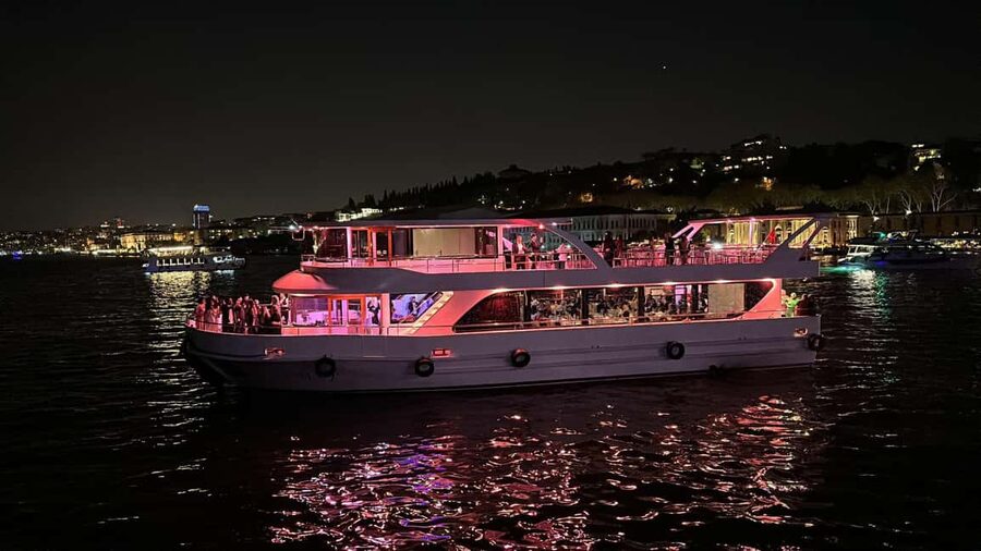 Istanbul Islands Boat Tour with Free Time & Optional Lunch - Istanbul pickup and the WhatsApp meeting point you must watch