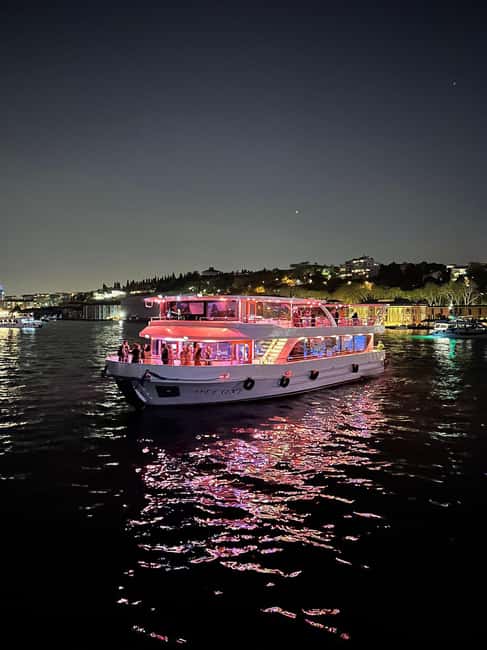 Istanbul Islands Boat Tour with Free Time & Optional Lunch - What the guide actually does during the day