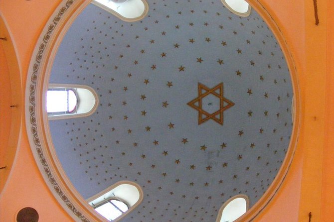 Istanbul Jewish Quarter Walking Tour - Ari Ashkenazi Synagogue near Galata Tower: the active Ashkenazi visit