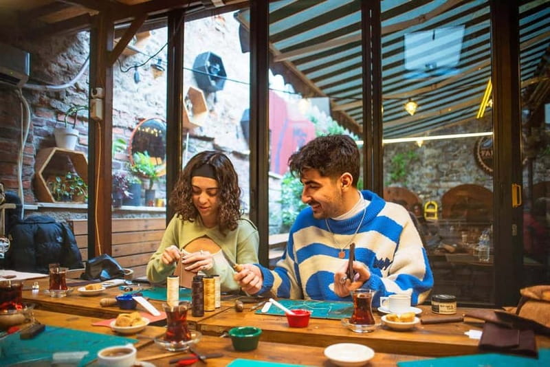 Istanbul: Leather Crafting Workshop with Snacks and Drinks - Personalization that actually changes your wallet’s look