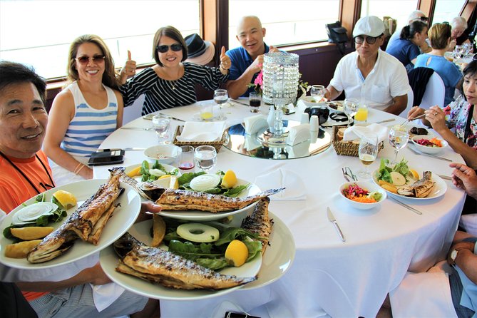 Istanbul Lunch Cruise - Extended Bosphorus Cruise up to the Black Sea - The two-course Turkish lunch: what you get and how it feels onboard