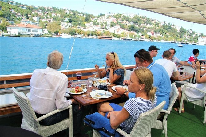 Istanbul Lunch Cruise on Bosphorus and Black Sea - Beykoz Neighborhood Walk: Hills, Views, and a Break From Boat Time
