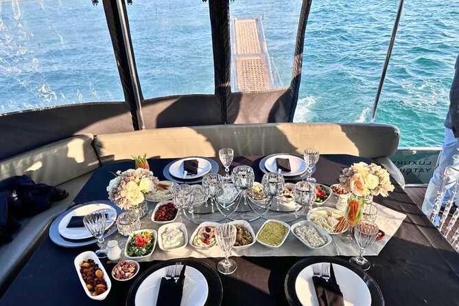 Istanbul: Luxury Private Yacht Cruise on the Bosphorus - What your 1-hour cruise covers, and why it works