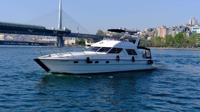 Istanbul: Luxury Yacht on Bosphorus - What You Pass on the Cruise: Dolmabahçe, Ortaköy Mosque, Maiden’s Tower