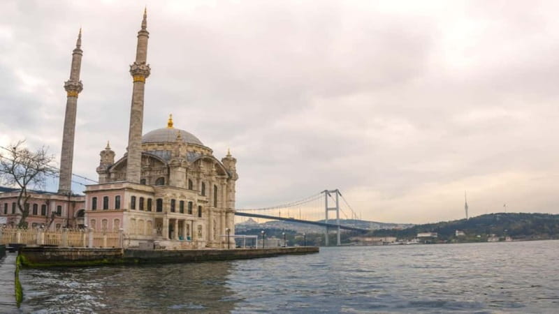 Istanbul: Luxury Yacht on Bosphorus - Included Extras That Actually Matter (Audio, Tea, Wi-Fi, Restrooms)