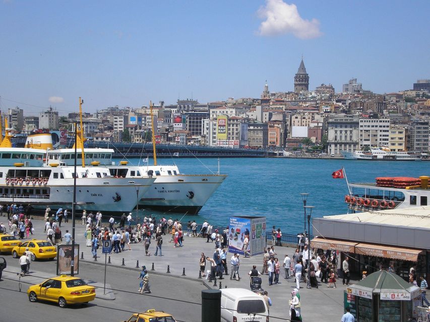 Istanbul: Morning Bosphorus Boat Tour with Spice Bazaar - Bosphorus cruise: the star of the tour