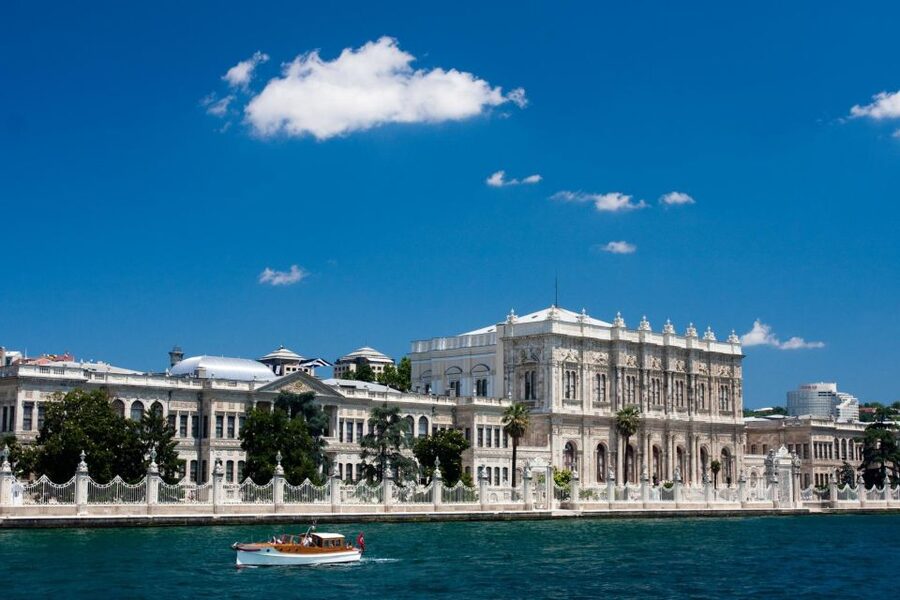 Istanbul: Morning Bosphorus Boat Tour with Spice Bazaar - Should you book this Istanbul morning tour?