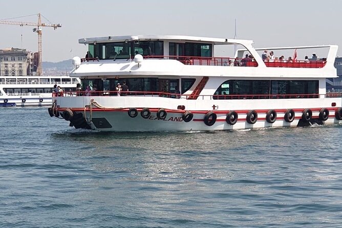 Istanbul Old City And Sunset Bosphorus Cruise Tour - Balat and Fener time, colorful houses and old neighborhood energy